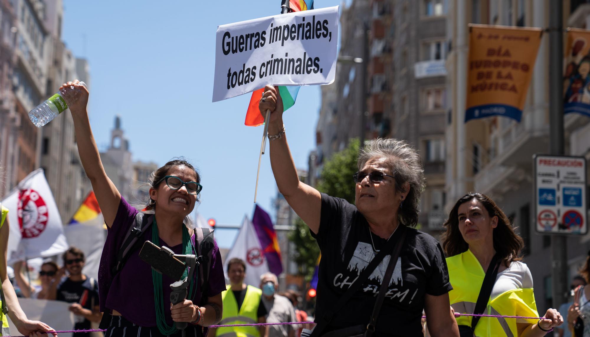 Manifestación contra la cumbre de la OTAN en Madrid - 10